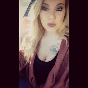 Meet your Posher, Kaitlynn